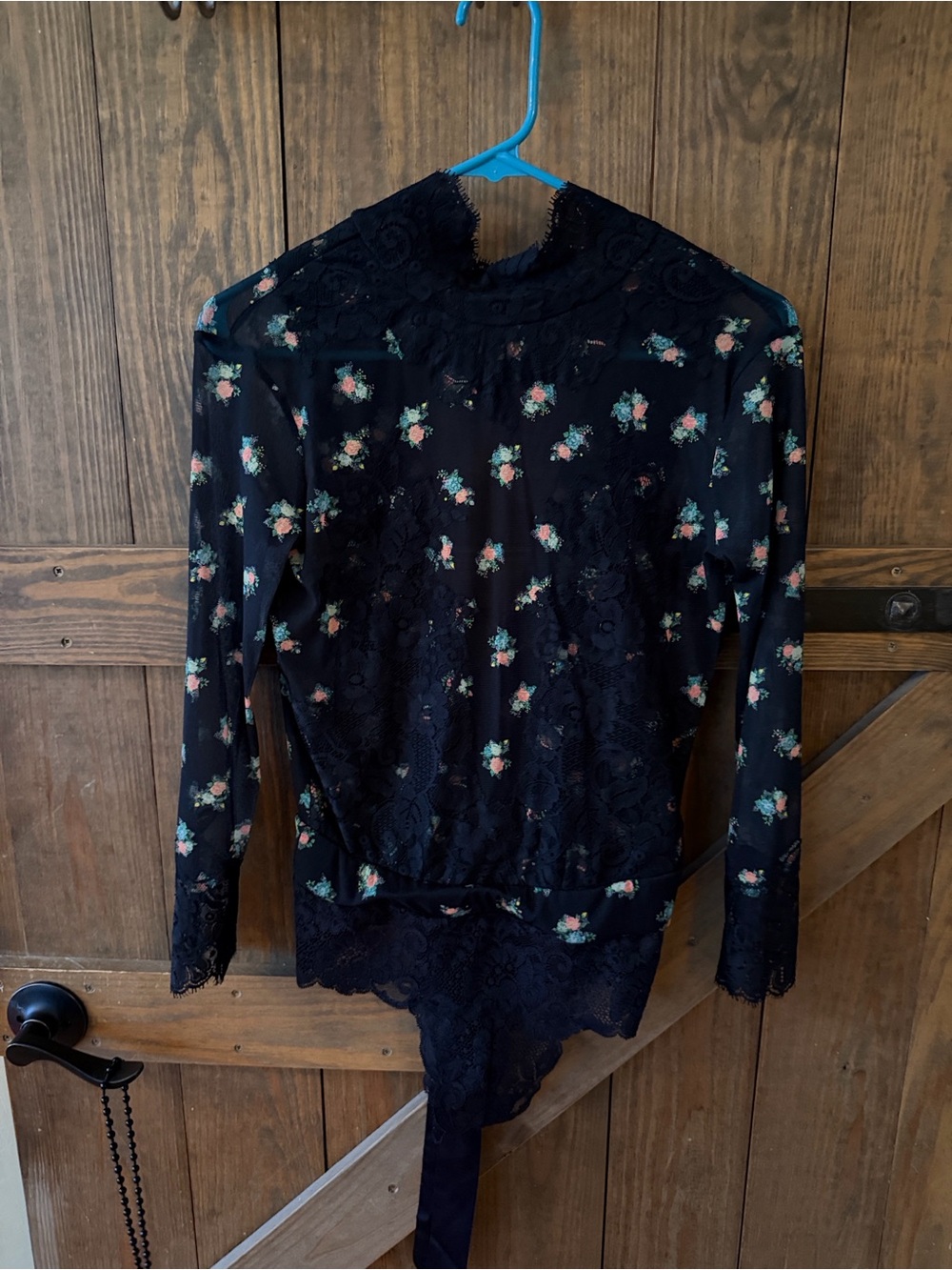 HAH Black Floral Lace Long-Sleeve Women's Top